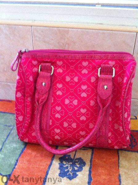 много елегантни чанти за млада дама - сега за 10 лв. двете