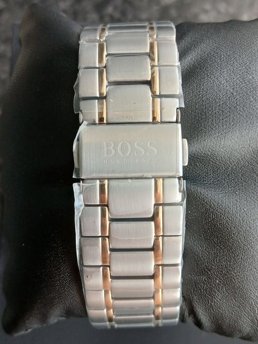 Нов часовник  HUGO BOSS Champion Chronograph 1513878. Имам и други обяви с нови часовници Hugo BOSS