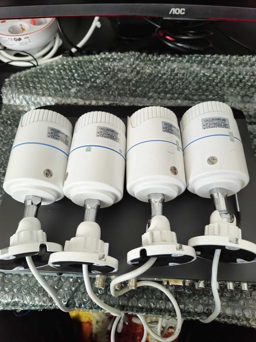 kit supraveghere video compus din 4 camere AHD-ZEM36W-200S si dvr Hikvision IDS-7204HQHI-M1/FA/A