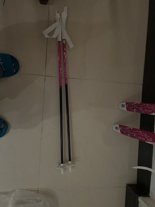 Продам лыжи детские