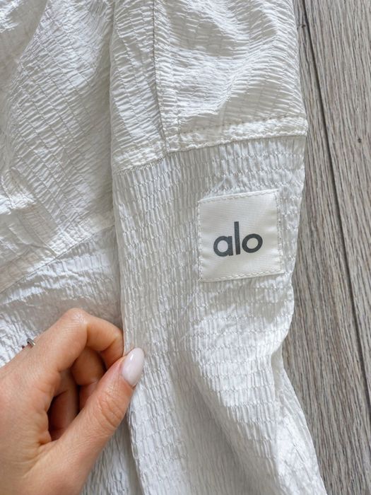 Alo windbreaker
