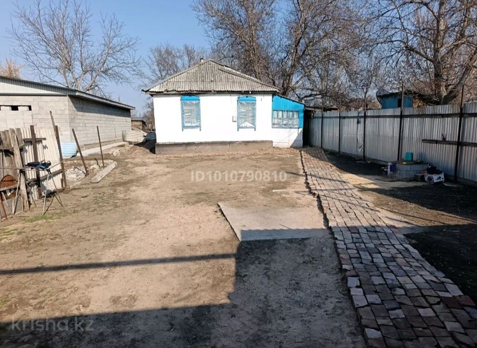 Продам дом в байтереке