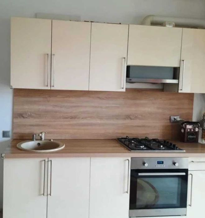 Дава се под наем Тристаен апартамент в Пловдив, Кършияка - 86 кв.м за 321.3 € - Снимка #1