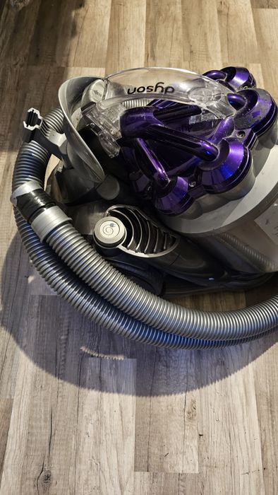 Aspirator puternic Dyson