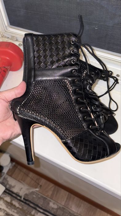 Туфли high heels 9 см, 36 размер