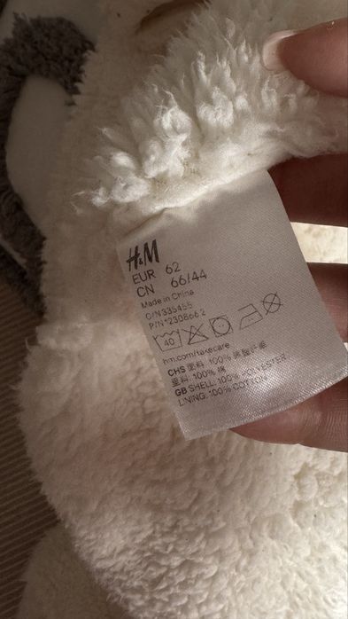 Продам комбинезоны на девочку 62 см