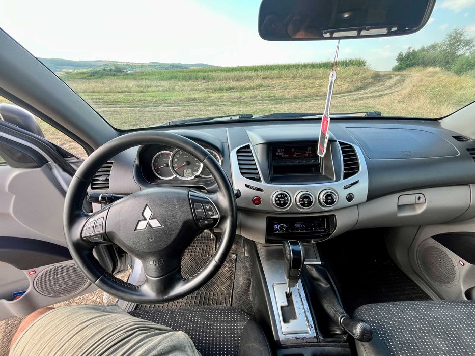 Mitsubishi L200 - 2011