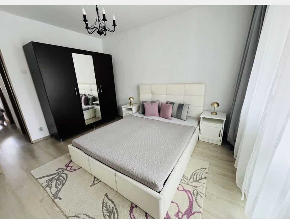 Vand apartament cu 3 camere ultra central