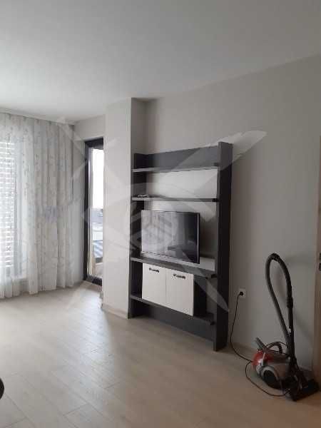 Дава се под наем Двустаен апартамент в Пловдив, Младежки Хълм - 65 кв.м за 558.45 € - Снимка #3