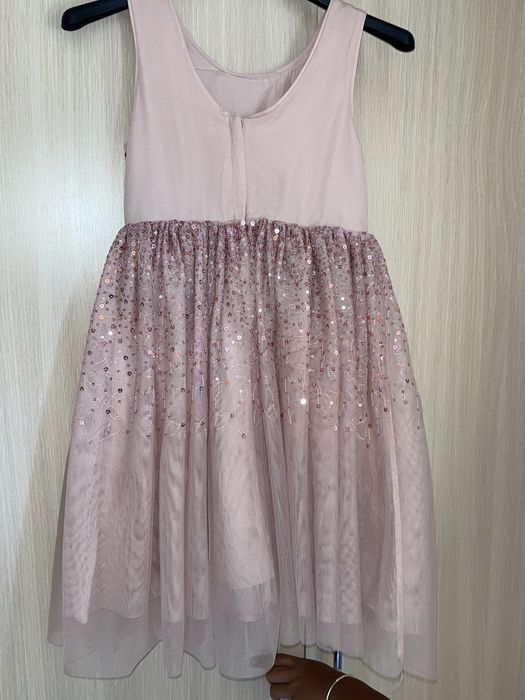 Детска рокля с паети