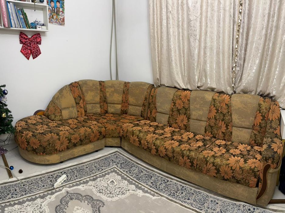 Срочно продам угловой диван!