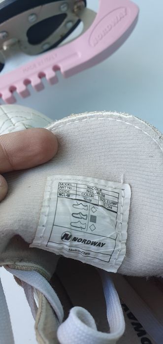 Коньки женские 38 размера