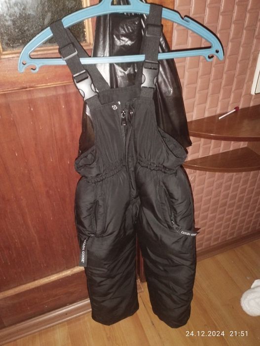 Продам недорого комбинезонб/у но в хорошем состоянии зимний на мальчик