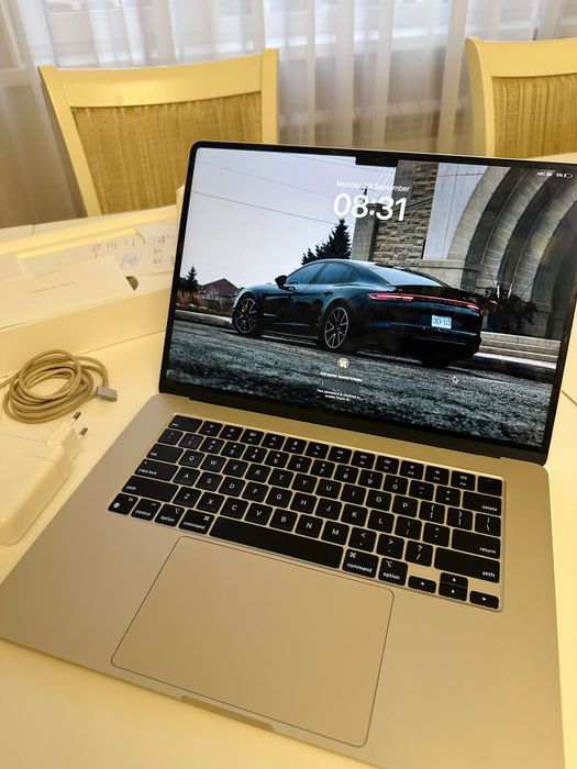 Gold Macbook Air 15 M2 512 GB