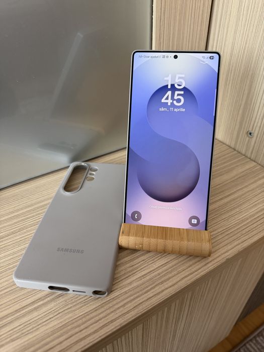 Samsung galaxy S25 ultra. Impecabil.