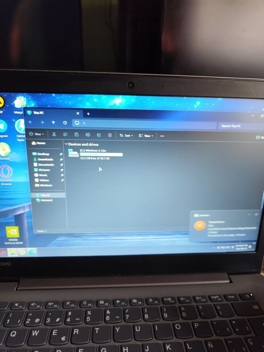 Vând leptop  lenovo