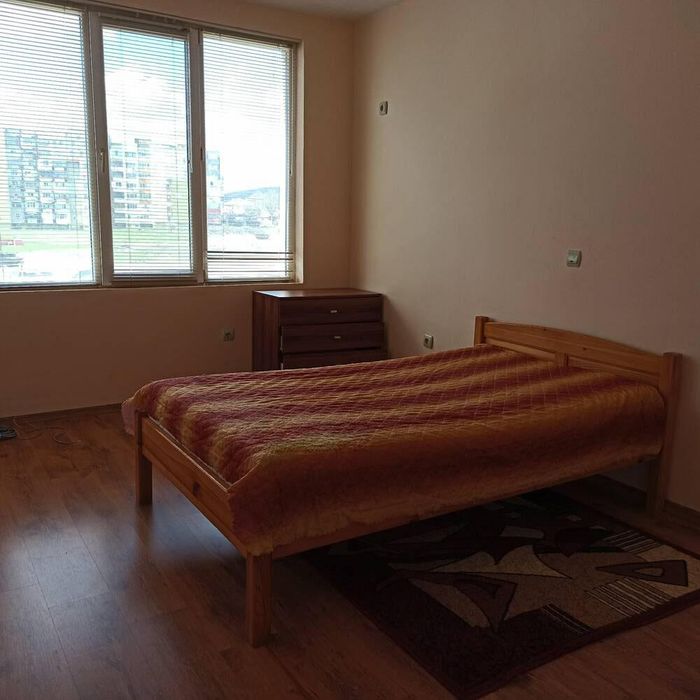 Дава се под наем Двустаен апартамент в Бургас, Меден рудник - зона А - 60 кв.м за 306 € - Снимка #1