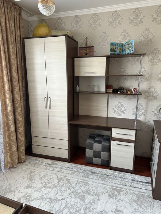 Продам шкаф в отличном состояний срочно