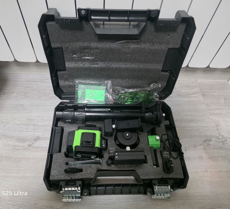 4D  Лазерен Нивелир с 16 Линий STAHLMAYER  Лазера е Модел 2025