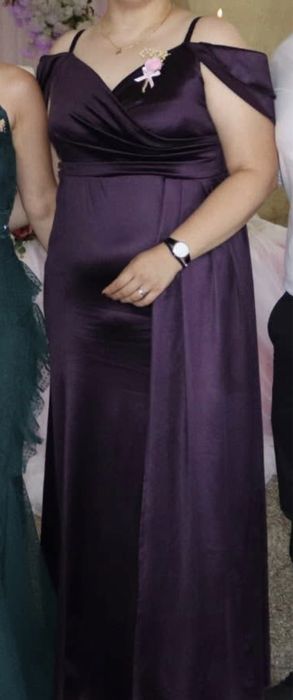 Тъмно лилава рокля за повод