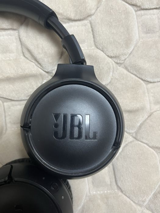Продам наушники JBL tune 510bt