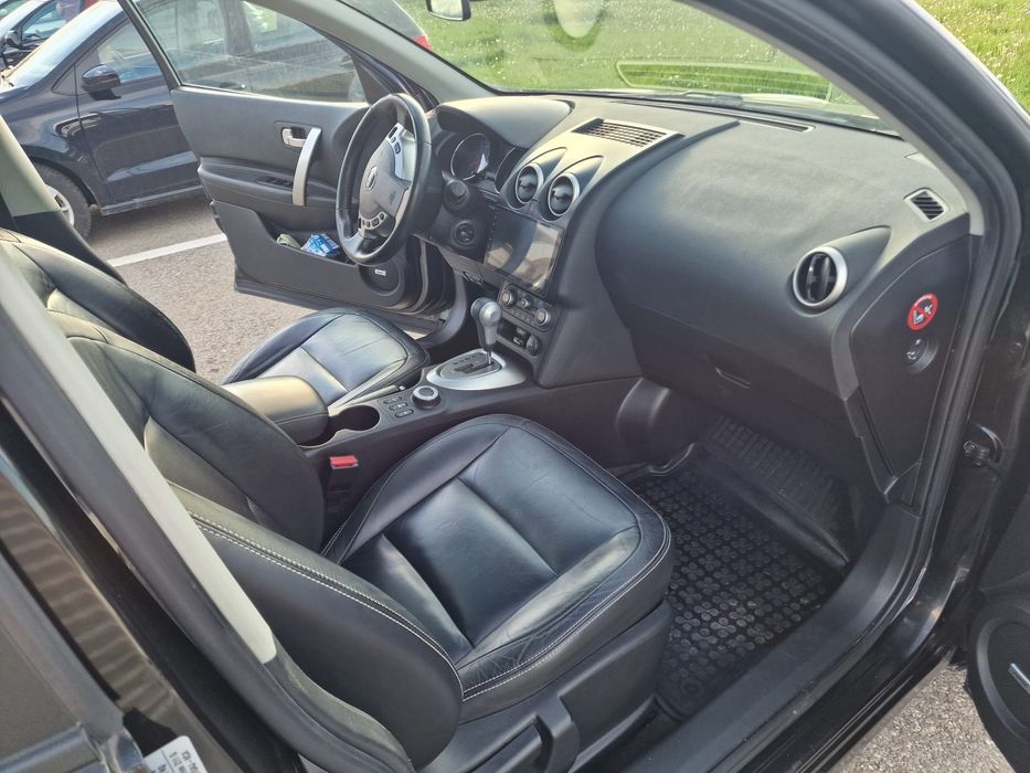 Nissan Qashqai+2 automat  4x4
