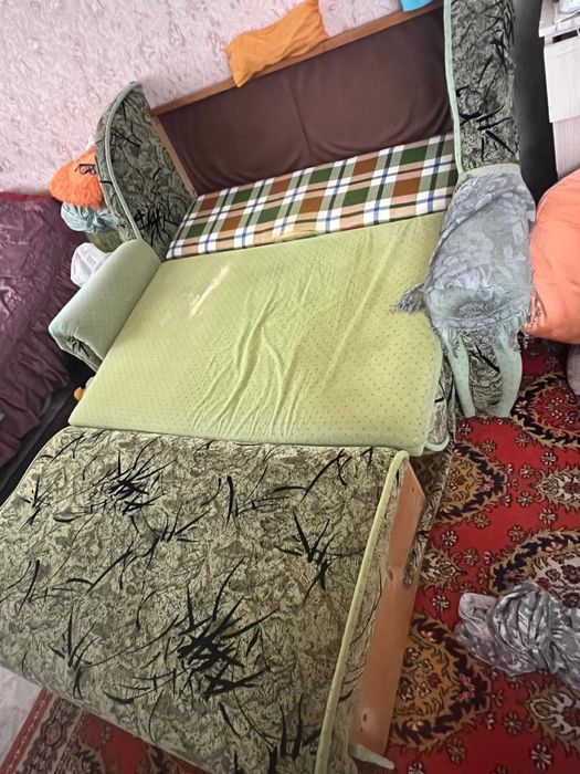 Диван раскладной б/у бесплатно