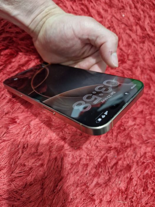 -Iphone 16Pro Max ca Nou 256Gb 8Ram Desert Titanium ireprosabil Bat-96%-261 cicluri incarcare nici un semn de uzura doar telefonul poze reale doar tel