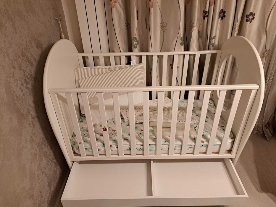 Vanzare patut bebelusi Anne Bebe+ saltea