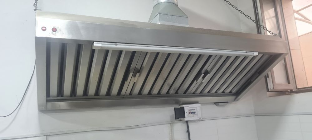 Продам вытяжку комплект