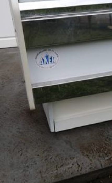 Хладилна ветрина