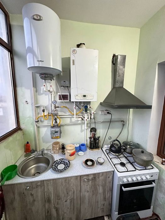 Uy sotiladi komissiya yuq hamma sharoitlari bor