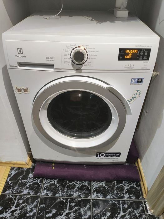 Mașină de spălat Electrolux 9 kg cu uscător