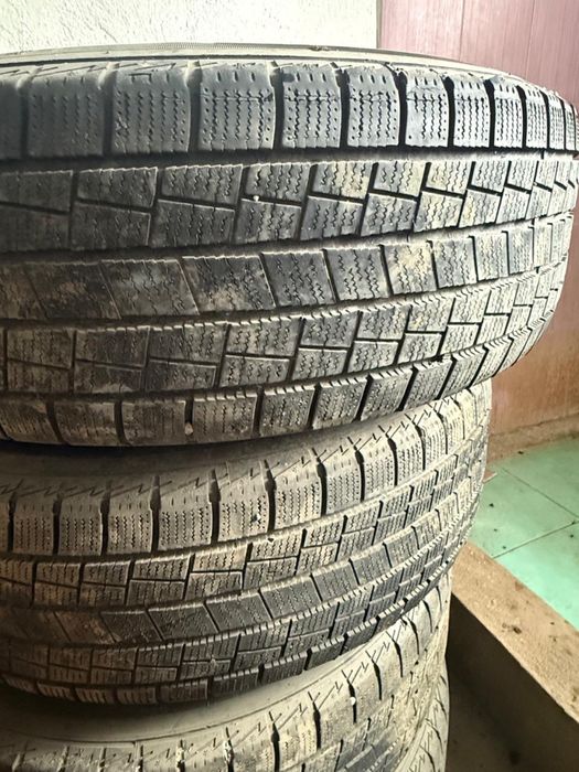 Зимние шины комплект