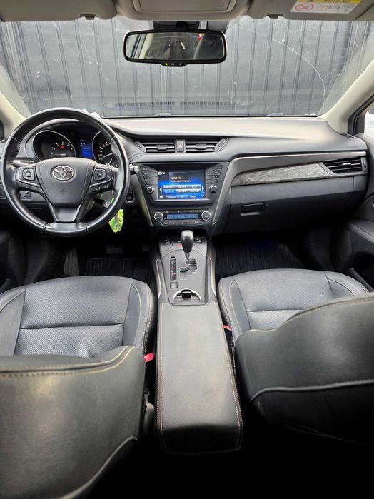 Toyota Avensis 2018 2.0 Benzină Automată Full 120.000 km România