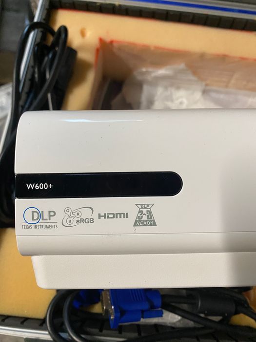Проектор BENQ W600+