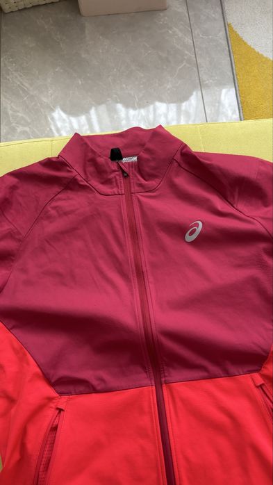 Ветровка Asics размер L
