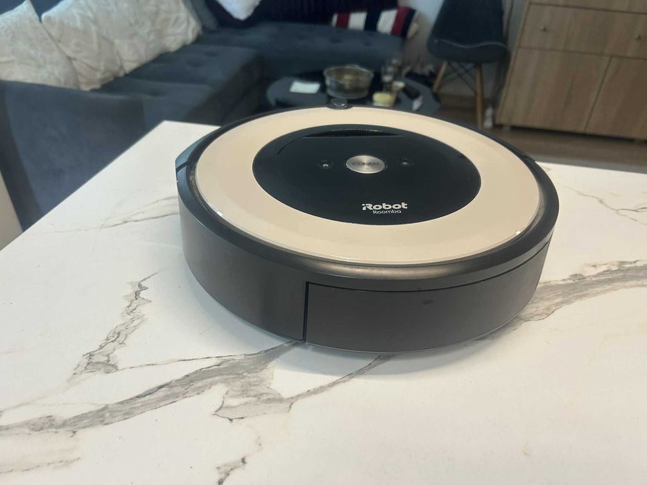 Робот прахосмукачка!