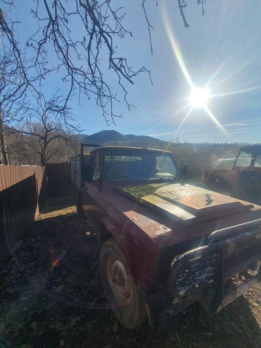 Vând camionetă Aro