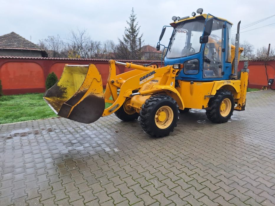 Vând BuldoExcavator Recent Adus din Italia