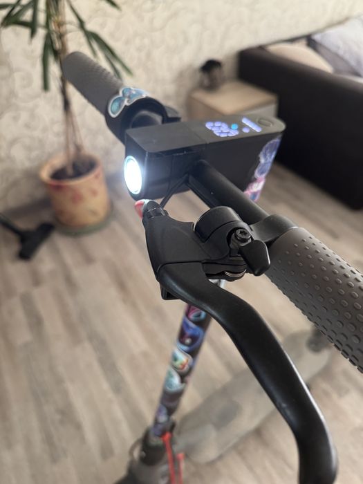 Прдам электрический самокат