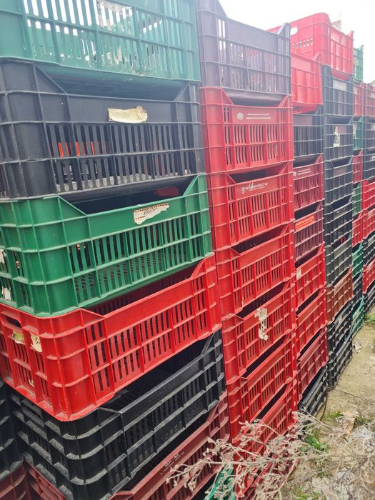 Пласмасови касетки за колбаси  и пласмасови касетки за кисело мляко