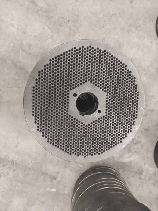 Матрица Ролик Грануляторга 140 - 300 мм