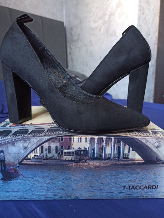 Продам туфли новые