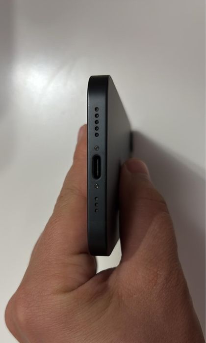 Vand/schimb  Iphone 16e Black 256 GB  ca nou cu  Iphone 15-16-17-17 Pro 256 GB