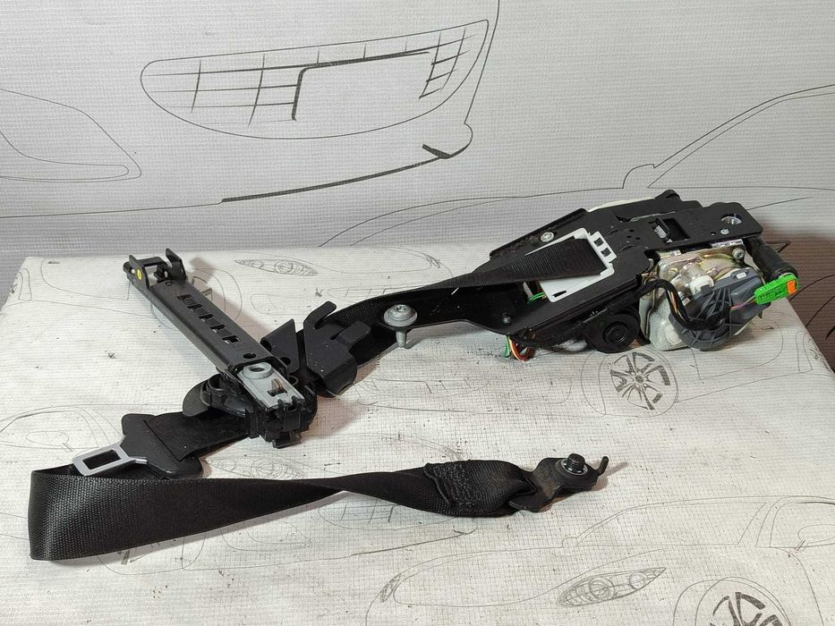 Centură siguranță fata dreapta Mercedes-Benz C-Class W204 2007-2014 2011 2.2 CDI Cod OEM: A2048600988 (5D3)