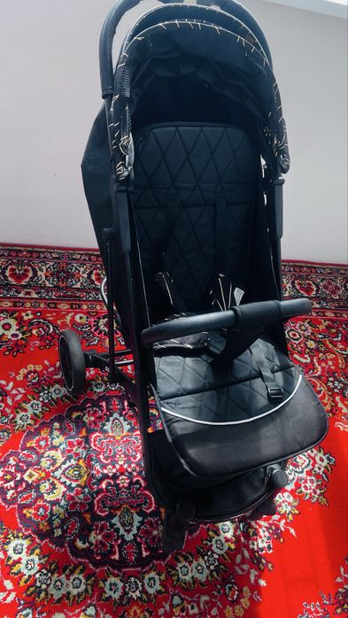 Продам коляску в отличном состояние