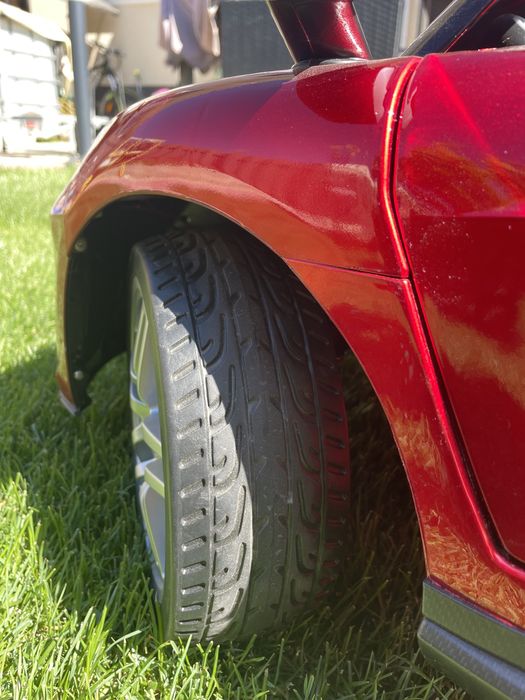 Электрическая детская машинка