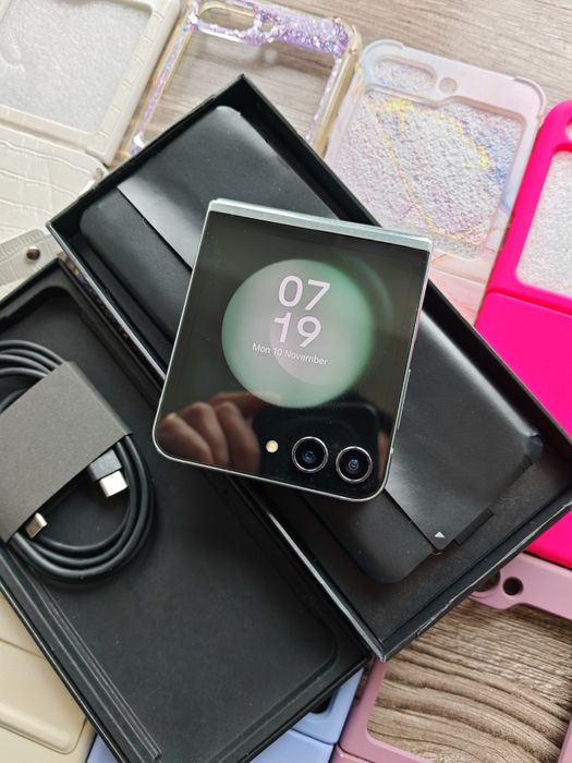 Vand Galaxy Z Flip5 512Gb