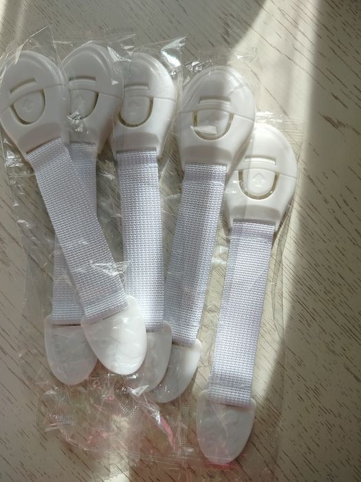 Блокираторы на мебель